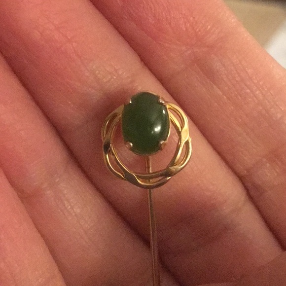 Genuine nephrite jade 12K gold filled pin - Picture 4 of 5